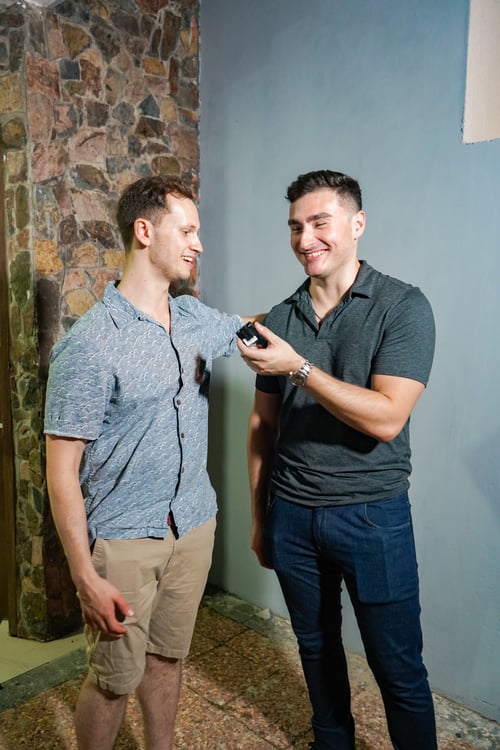 Esteban (GenZ Expat) talking with Fluido's founder Sam Goetz