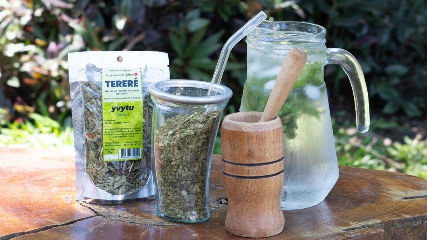 Paraguayan tereré (cold yerba mate tea)